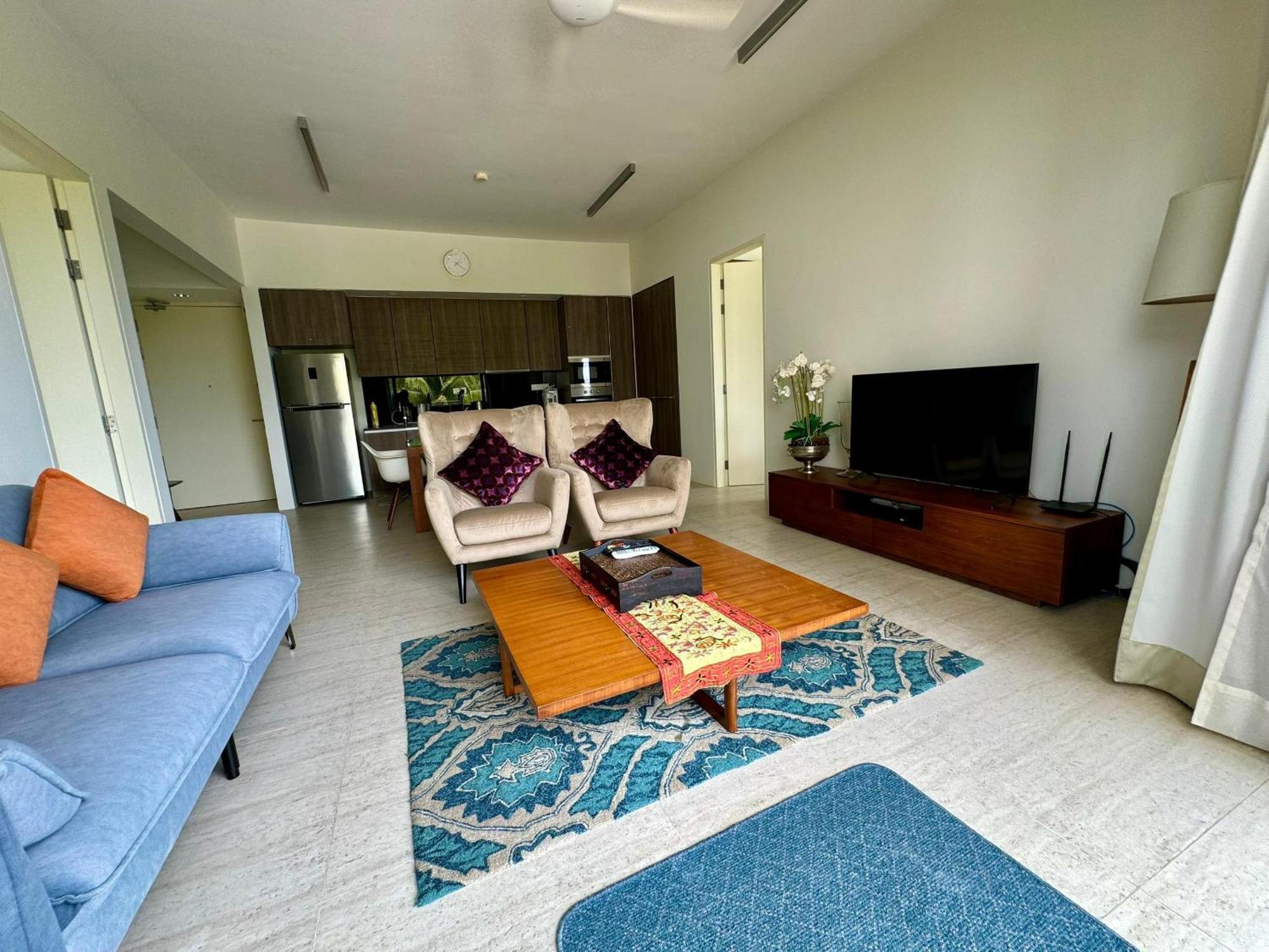 Апартаменты By The Sea- Pool And Sea View Бату-Ферринги Экстерьер фото