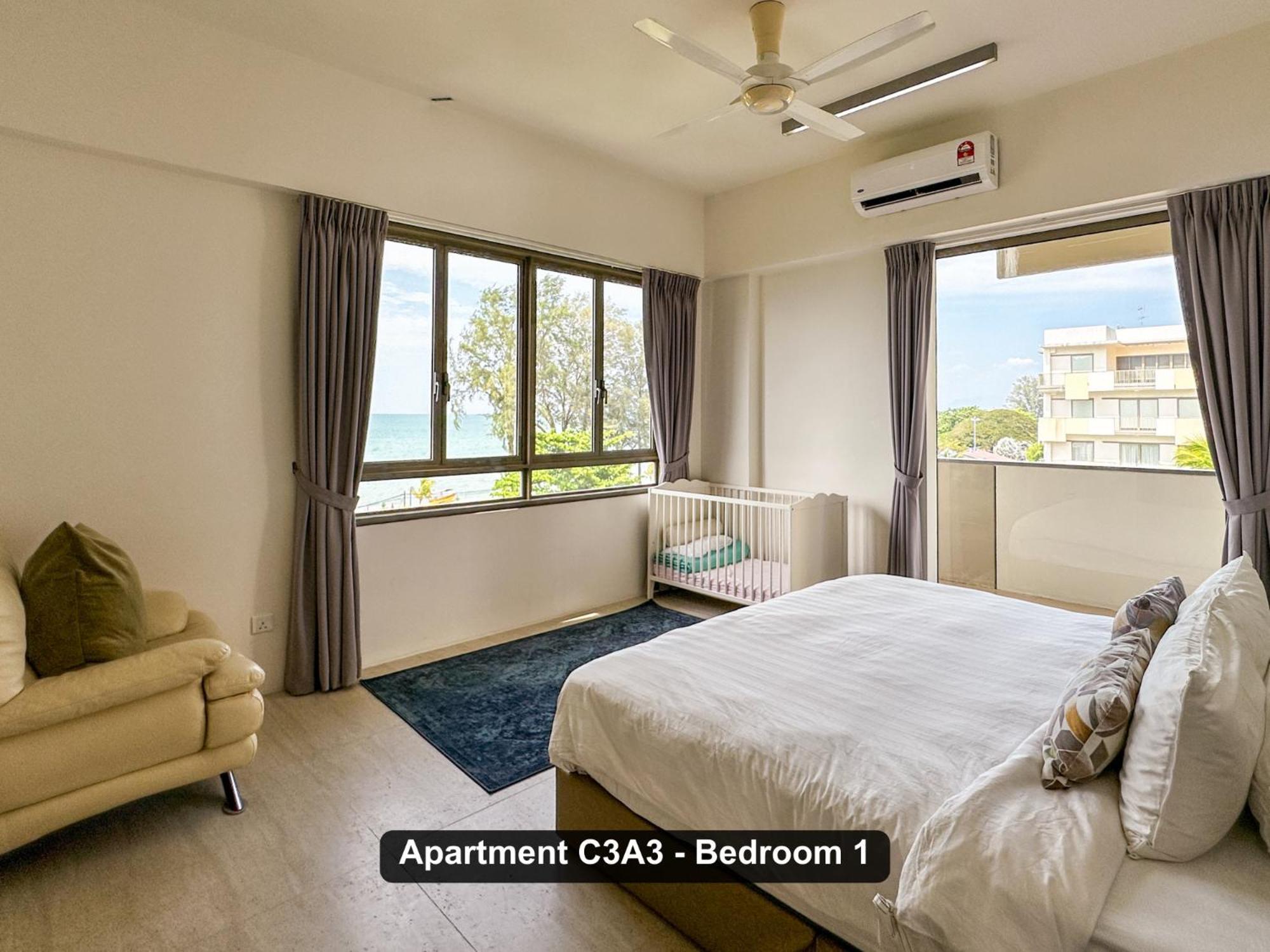 Апартаменты By The Sea- Pool And Sea View Бату-Ферринги Экстерьер фото