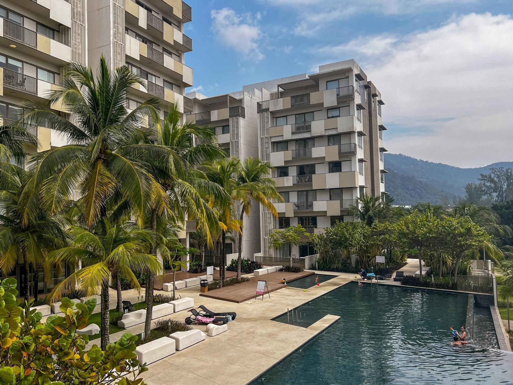 Апартаменты By The Sea- Pool And Sea View Бату-Ферринги Экстерьер фото