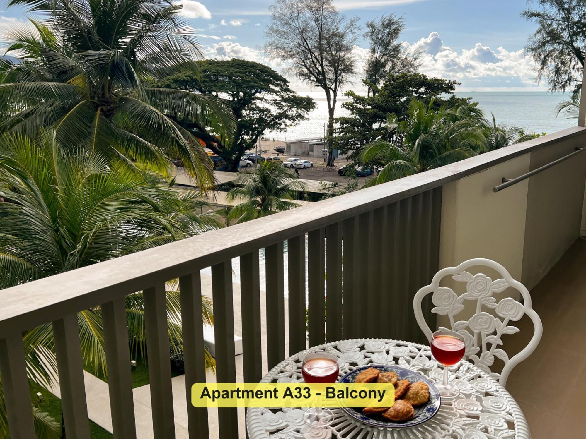 Апартаменты By The Sea- Pool And Sea View Бату-Ферринги Экстерьер фото